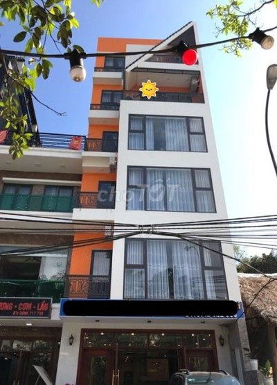 Nhà 2 Mặt tiền căn góc đường 3/2. DT: 5.5x14m, 4PN, 4WC - 35tr - 4 lầu