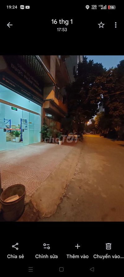 Đất vị trí đẹp, gần UBND phường Dương Nội. Xung quanh đầy đủ tiện ích