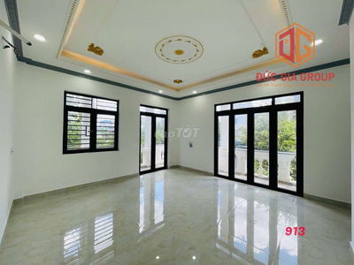 Cho thuê biệt thự 1T2L góc 2 mặt tiền khu TDC Bửu Long giá 25tr/tháng