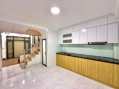 Nhà trong ngõ 32m2, 4 phòng ngủ, đường Khương Trung-Thanh Xuân
