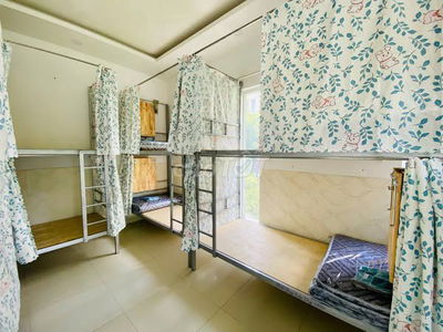 KÝ TÚC XÁ NẰM NGAY TRONG KHUÔN VIÊN QUANG TRUNG DÀNH CHO HS SV
