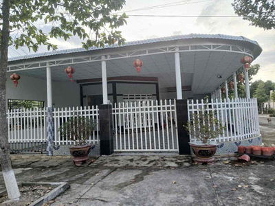 Nhà mới xây 240m2 giấy tờ đầy đủ ( chính chủ không qua cò₫