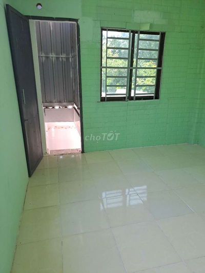 Nhà cấp 4, 1 trệt, 1 lầu ( gác đúc giả lầu) gồm 2 phòng ngủ,2 tolet ..