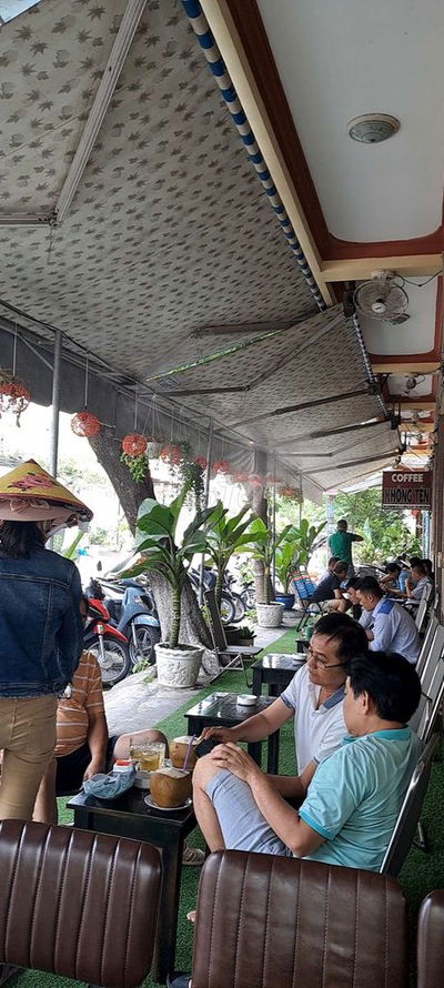 Sang quán cafê góc 2 mặt tiền khu tên lửa