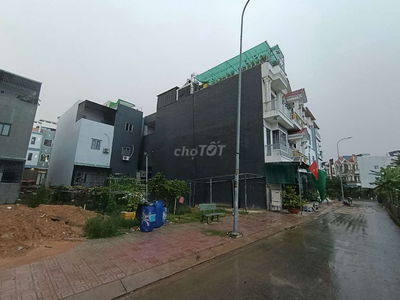 HÀNG HIẾM SÓT LẠI CHỈ 2.85 TỈ. 4X18M. FULL THỔ CƯ. NHANH MỚI KỊP