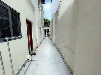 Cho thuê phòng 5 đường số 4A sẵn nội thất,khu Tên Lửa gần Aeon Mall
