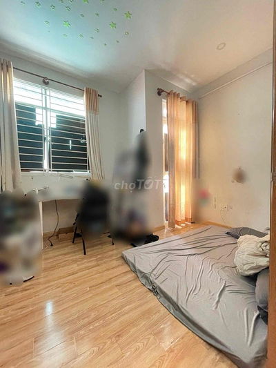 Nhà 4 tầng (4.4m x 8m) 4PN đường Nguyễn Tiểu La P.8 Quận 10