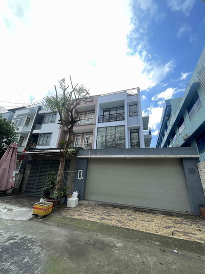 cho thuê nhà 1 trệt 2 lầu gần ngay cao đẳng Công Thương