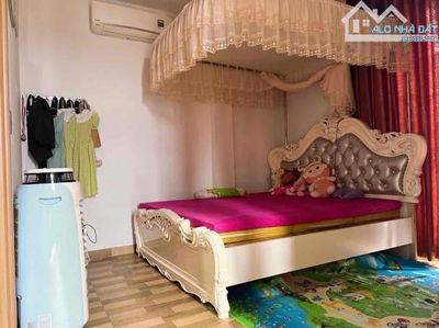 Bán Toà Căn Hộ 11 phòng Hoàng Diệu ngang 11m. 10 tỷ TL