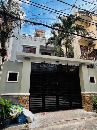 cho thuê nhà giá rẻ đang sơn sửa, gần chung cư carrilon p113 tân bình