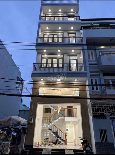 Nhà mới 100% ( 5 x 15 có 7pn 8wc có cầu thang máy )