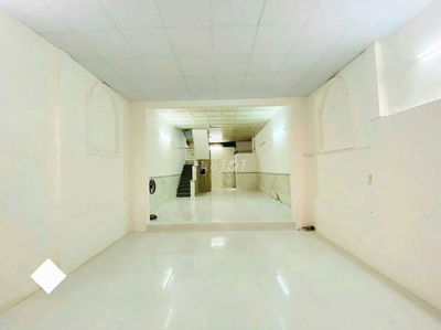 Cho thuê nhà MT QL 50. CÁCH Nguyễn Văn Linh 100m. Dt 5 x 18. Giá 19tr