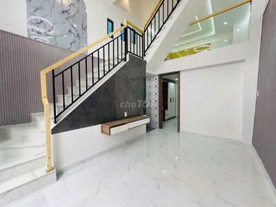 Nhà đẹp còn mới, Q Phú Nhuận hẻm xe hơi