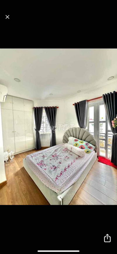 Cho Nữ Thuê Phòng