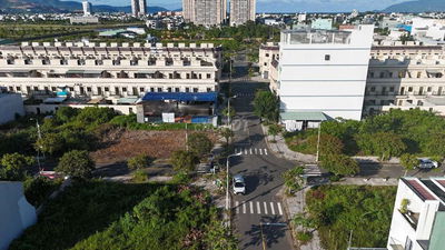 Cặp góc ngã 4 KĐT Lakeside,diện tích 255m2  ngang 13m