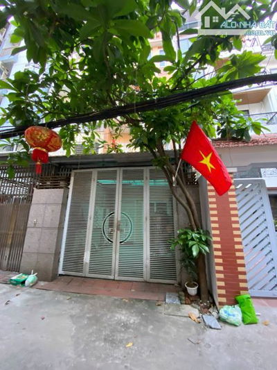 Cho thuê nhà 78m2*5T ngõ phố Đội Cấn, Ba Đình