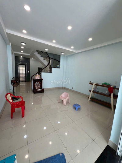 Quận 10 - Nhà mới - Thang Máy - 265 Vĩnh Viễn - 4.2x14m -  3 Lầu