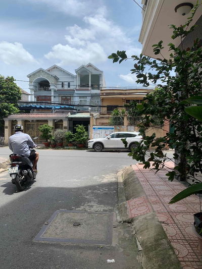 BÁN NHÀ MẶT TIỀN KINH DOANH LÔ GÓC TÂN PHÚ 6,5 x 16M  CHỈ 10.5 TỶ