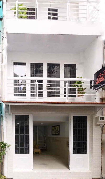 Nhà nguyên căn trệt 2 lầu full nội thất