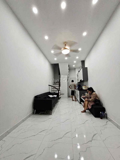 NHÀ ĐẸP ĐỐNG ĐA - GẦN HỒ, GẦN Ô TÔ-5 TẦNG