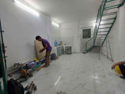 NHÀ MỚI – CHÍNH CHỦ LÂU NĂM – GIÁ CHỈ NHỈNH 2 TỶ –HXH cách 20m