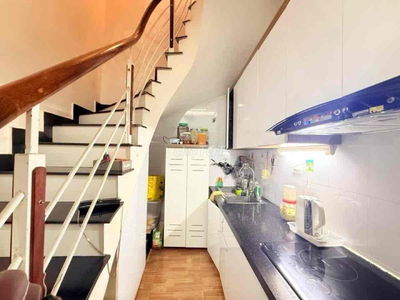 Cần bán nhà Láng Hạ, khung cột chắc chắn , 15m ra mặt phố kd, 55m2x5T