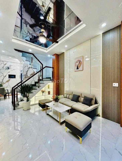 bán nhà nhỉnh 3 tỷ - dt 40m2 đúc thật, gần siêu thị emart2 gò vấp