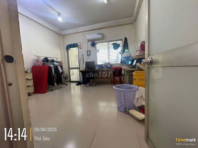 Phòng trọ rộng lớn - 20m2 - Út Tịch - Trung tâm Tân Bình