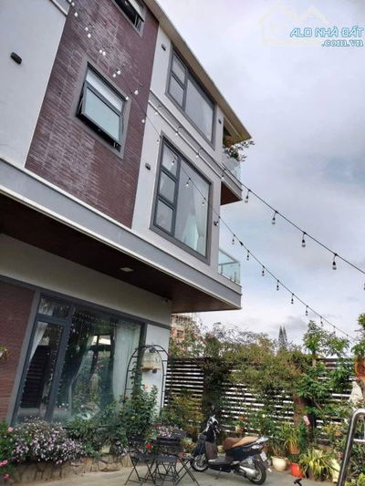 Cho thuê villa đà lạt villa sân vườn 25 triệu/tháng đường xe 16 chỗ hẻm lê hồng phong