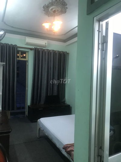 RoomWindows-CHDV full, đi bộ đến THPT Phan ĐLưu,Phan Xlong, Ngã4PN, Q1