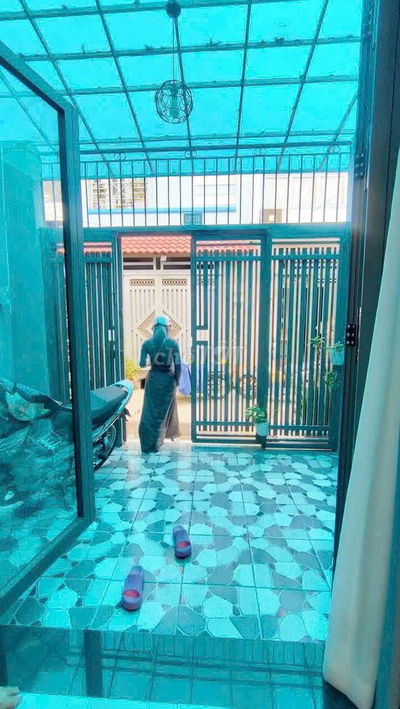 Nhà SHR 1/ HT17,4m x 15m cn đủ 60m2,3PN 2WC gia 3tỷ550 tl đúc thật.