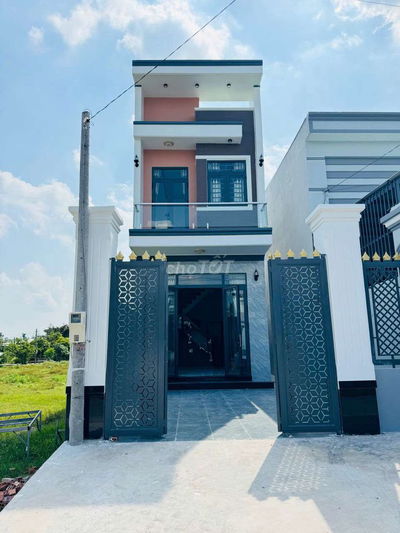 Cân bán nhà gấp nhà mặt tiền nhựa ấp bàu sim