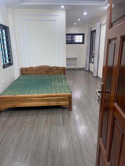 Bán nhà 135 Đội Cấn,30m xây 5 tầng, 3 ngủ có ảnh kèm theo