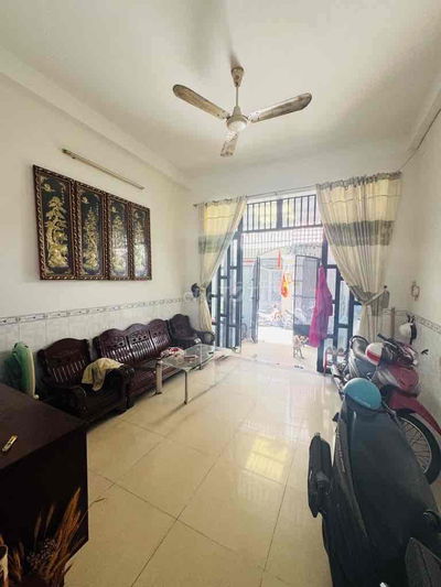 NHÀ HXH NGAY NGUYỄN HỒNG ĐÀO -NỞ HẬU 4M- TIỆN CẢI TẠO -68m2-6.8 TỶ