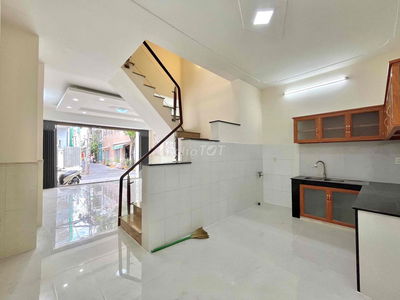 🔥🔥Bán Nhà Mặt Phố, Ngang 5.2m, Chợ Vải Phú Thọ Hoà, Tân Phú, Nhỉnh 6tỷ