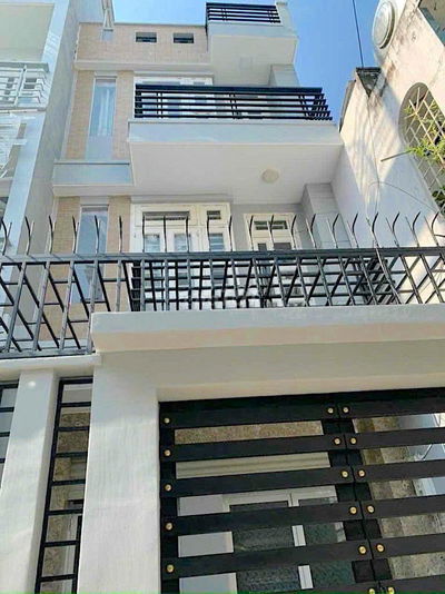 Nhà Bùi Đình Tuý 4x14m Trệt.3L.3P.3wc.có sân để xe.Tốt ở