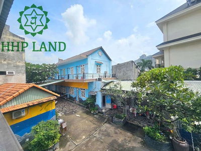 Căn hộ dịch vụ ngay vincom có chô để xe hơi giá từ 3,2tr đến 3,8tr