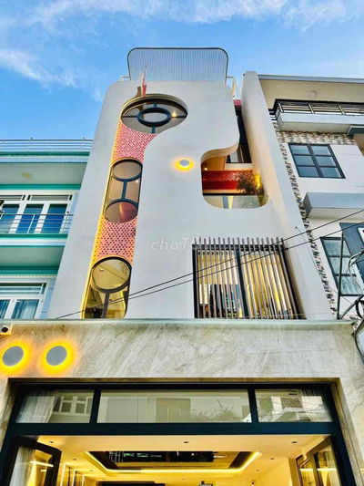 Nhà có thang máy 4,4m x 17m đường Nguyễn Văn Khối, phường 8, Gò Vấp