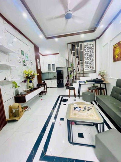 Phố Nguyễn Chính, ngõ thông oto đỗ, nhà mới đẹp 2 thoáng KCBT, ở ngay