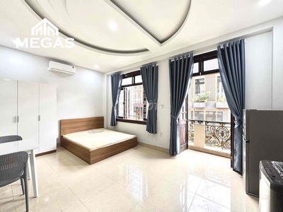 CHO THUÊ CĂN HỘ STUDIO BAN CÔNG/ CỬA SỔ SIÊU THOÁNG GẦN CẦU CÔNG LÝ Q3