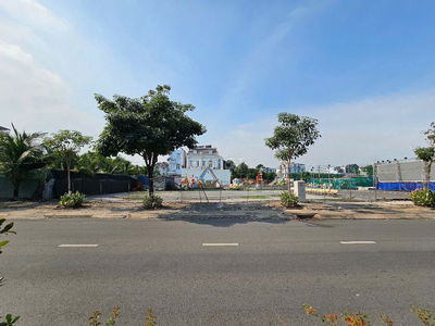 Đất mặt tiền kinh doanh khu hành chính Dĩ An 200m2 ngang 5m 1997 Dĩ An