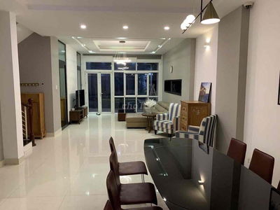 Biệt thự full nội thất 23tr / tháng khu dân cư Villa Park