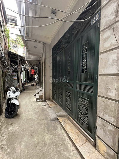 Nhà 3 tầng 4 PN,  47 m2  tại số 20/1 Phố Phúc Tân, Hoàn Kiếm,Hà Nội
