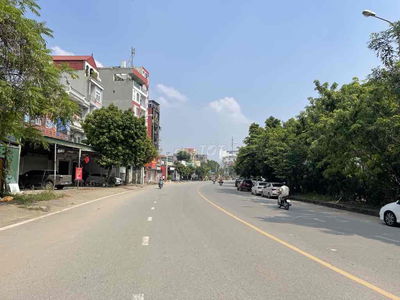 VỊ TRÍ ĐẸP .THÔNG SỐ VÀNG ĐƯỜNG Ô TÔ TRÁNH .GẦN TRƯỜNG HỌC BỆNH VIỆN