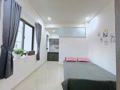 Căn Hộ Ban Công Thang Máy Hầm Xe Ngay Ngã Tư Bảy Hiền Quận Tân Bình