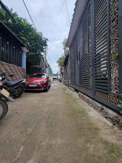 Nhà 2 TẦNG ngay chợ Hiệp Bình ngang LỚN 4.15M 83M2 chỉ 5.65 tỉ