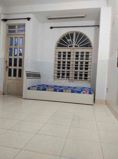 chính chủ cho thuê phòng ban công thoáng mát như ở nhà