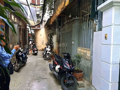 Cầu giấy 79m× 5 tầng × mt 4.3m, 6 ngủ