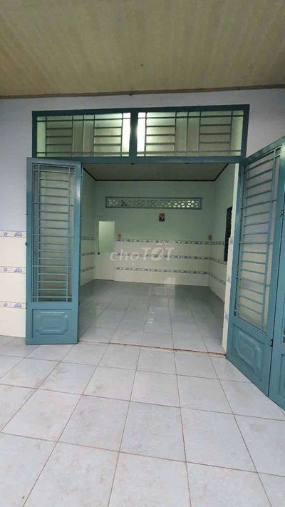 Nhà cấp 4 sân vườn ,2 cửa  diện tích 110m2 ,2p ngủ ,1wc phúoc ThienQ9