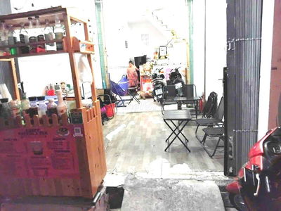 NHÀ BÁN CÔNG VIÊN BÔNG SAO ĐANG CHO THUÊ 9T.r  HẺM XE TẢI NHỈNH 6TY